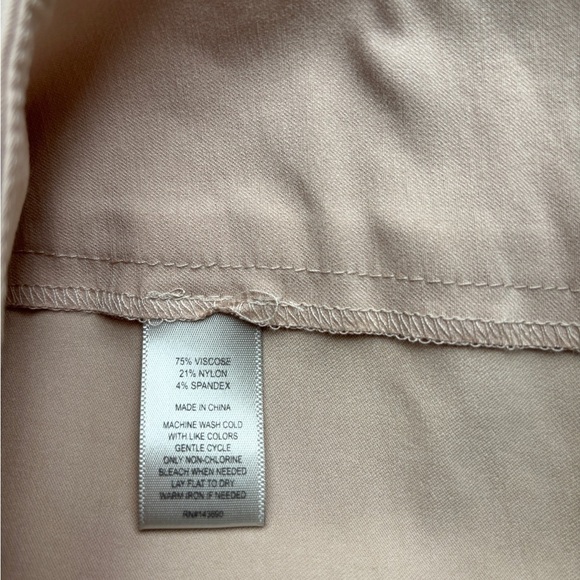 NEW Larry Levine Slim Ankle Length Pull On Slacks Women's Size Large - Picture 5 of 12